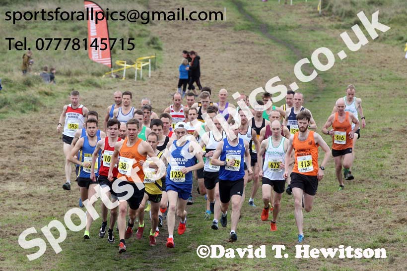 Senior mens Start Fitness North Eastern Harriers League, Wrekenton, Gateshead. Photo:  David T. Hewitson/Sports for All Pics